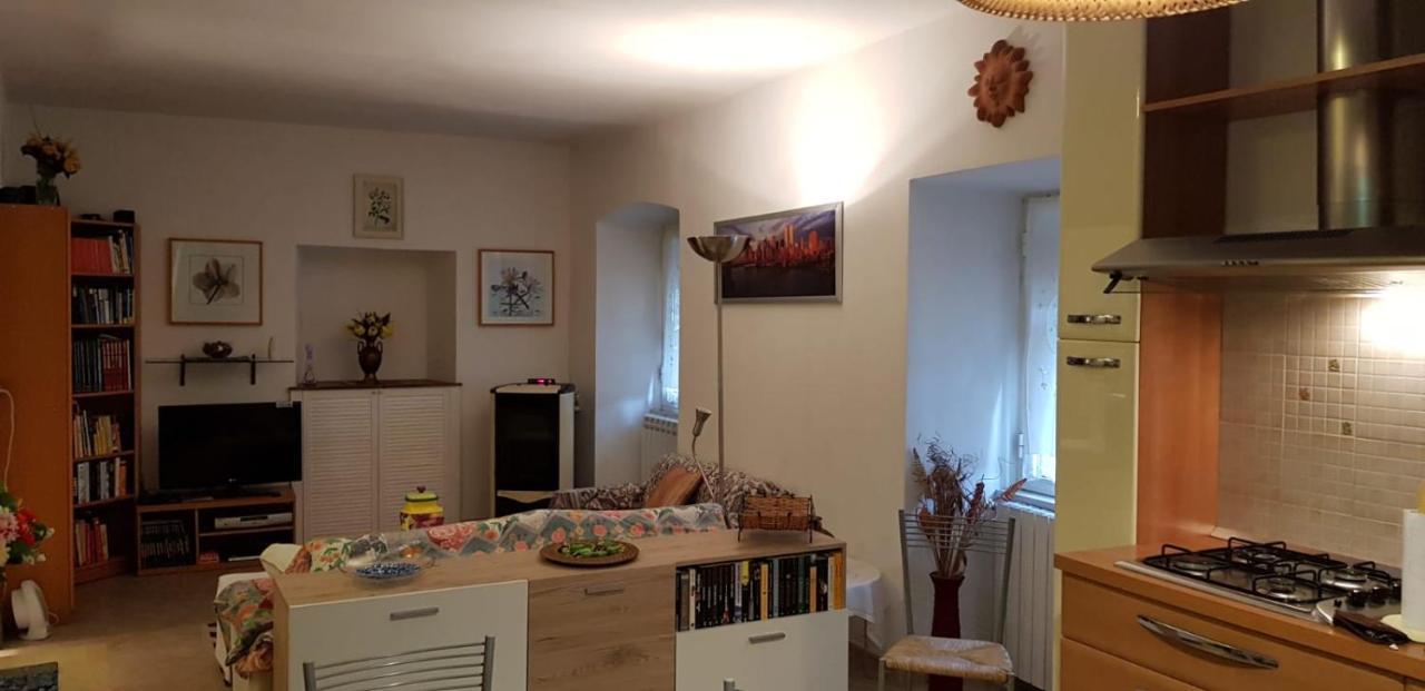La soffitta sul borgo Appartamento Brugnato Esterno foto