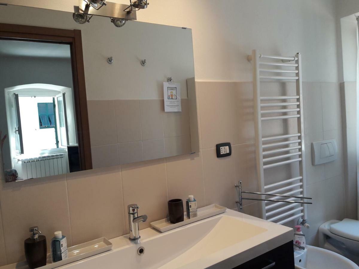 La soffitta sul borgo Appartamento Brugnato Esterno foto